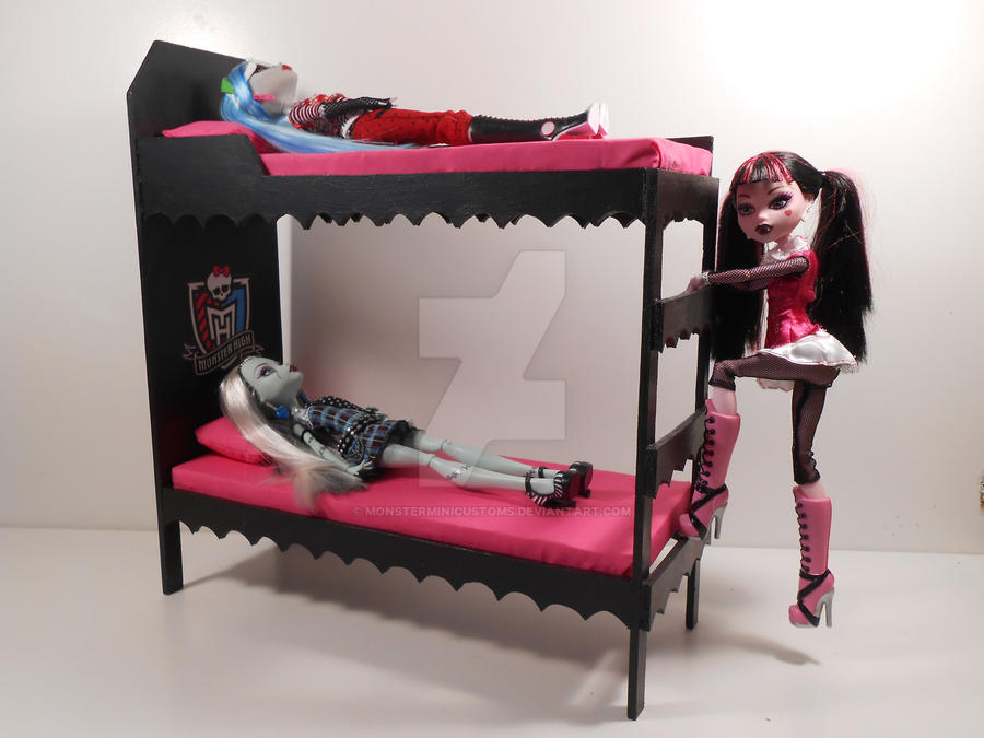 Дом и мебель для кукол монстер хай своими руками